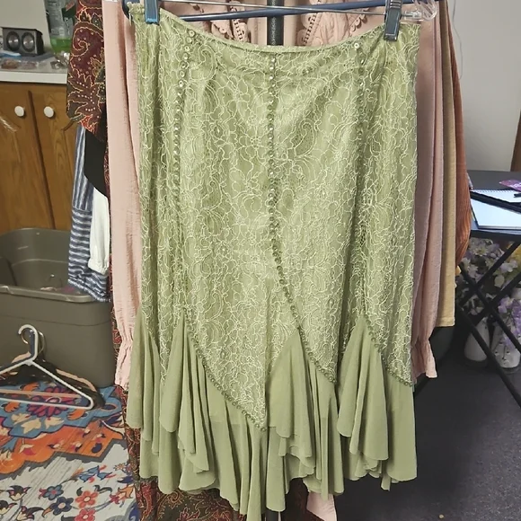 Moon Collection Green Fit and Flare Midi Skirt - Picture 5 of 5